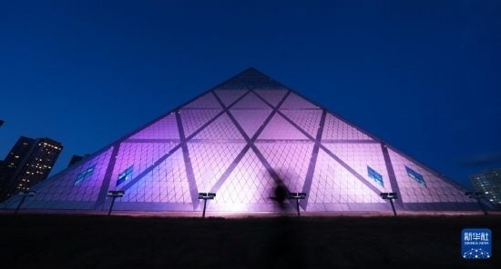 這是7月2日在哈薩克斯坦首都阿斯塔納拍攝的和平和諧宮。新華社記者 王建華 攝