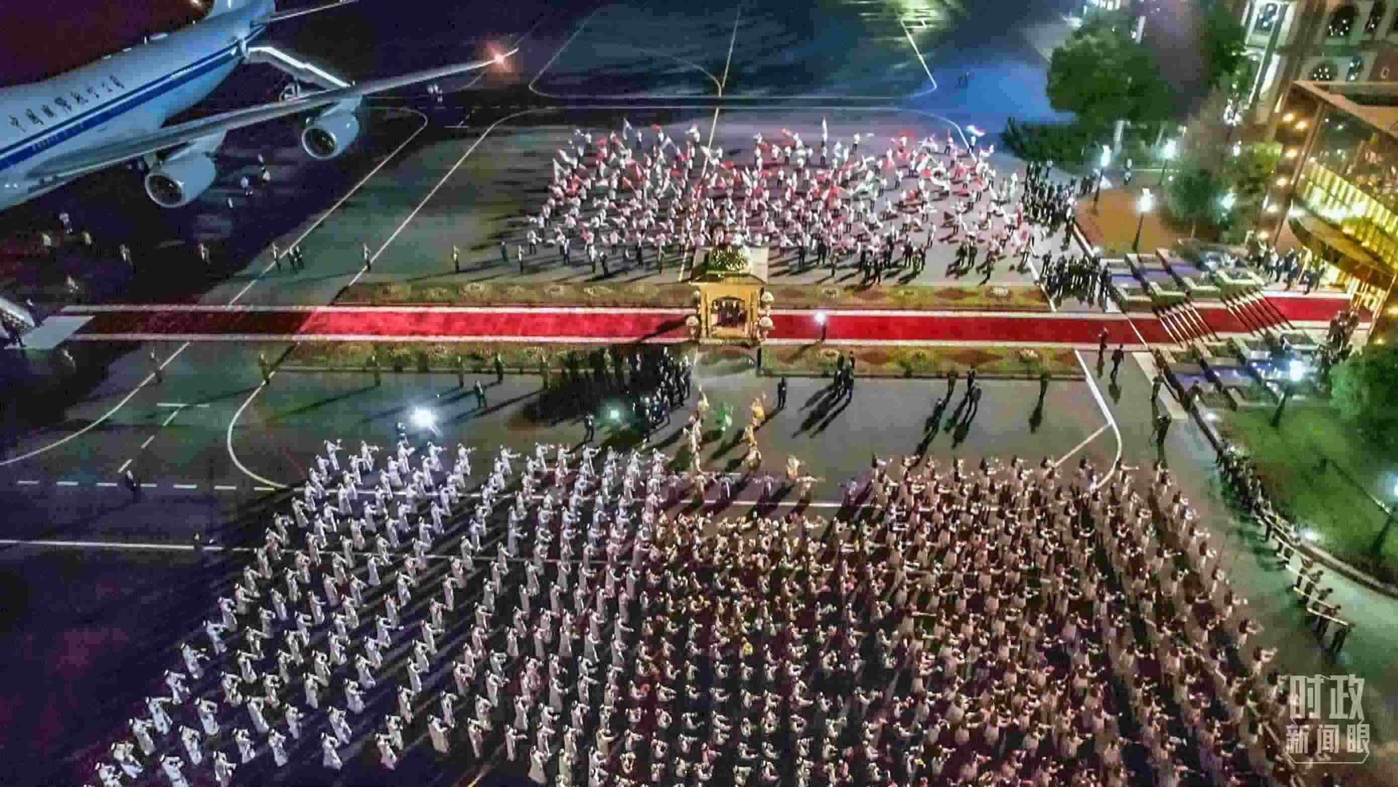 △塔方在機場舉行的盛大迎賓儀式。（總臺央視記者邢彬）