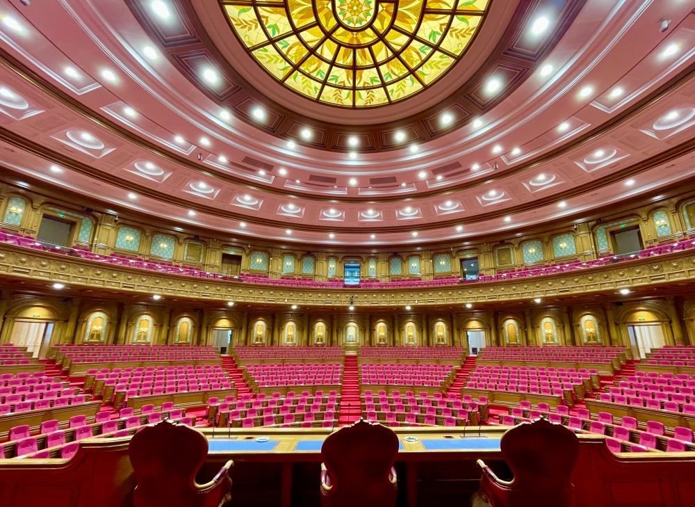 這是在杜尚別拍攝的塔吉克斯坦議會大樓內(nèi)景。