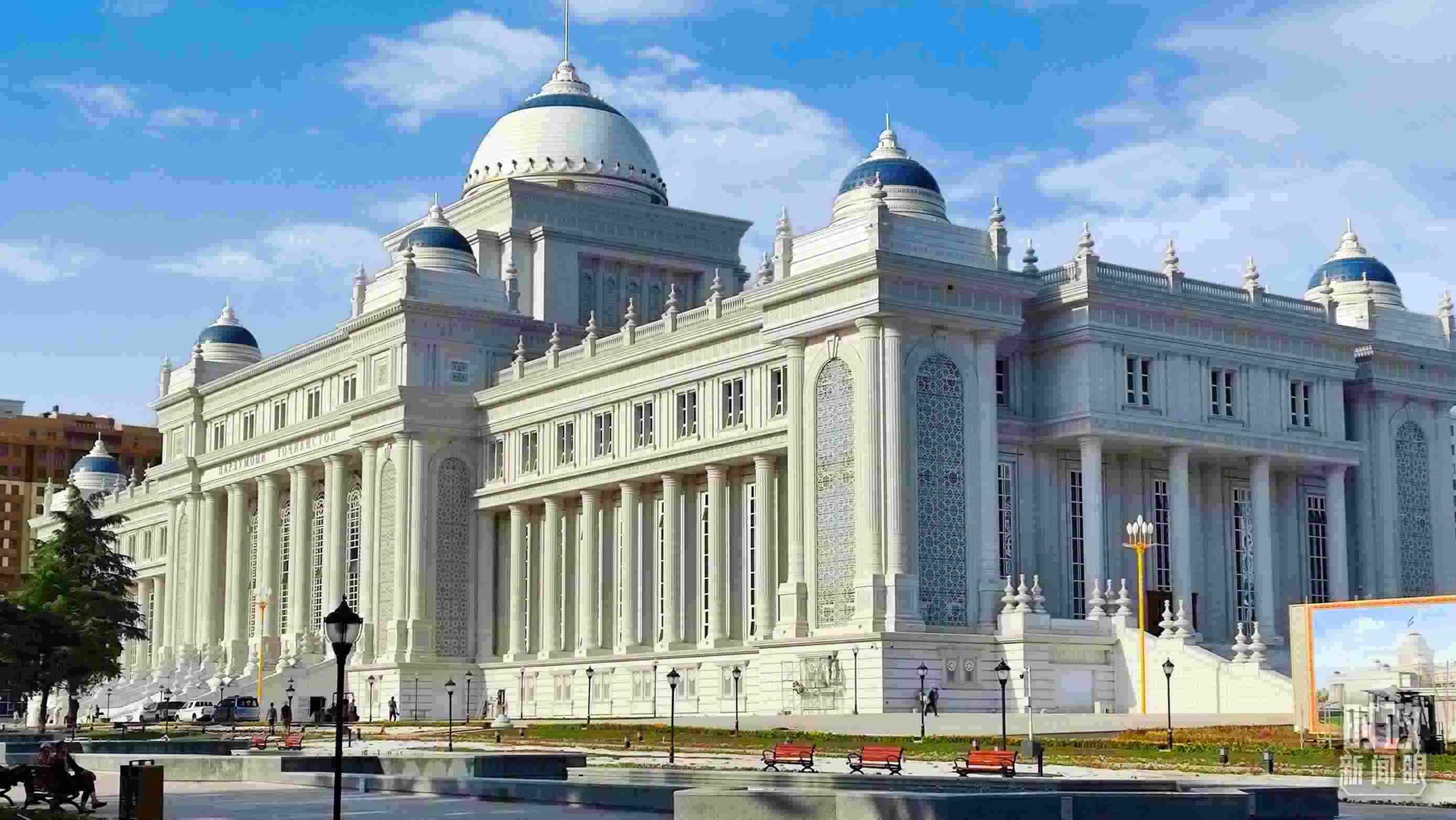 △中方援建塔議會大樓。（總臺記者員志軍拍攝）