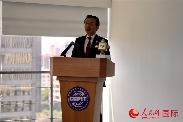 中國駐墨西哥大使張潤發(fā)表講話。人民網(wǎng) 埃內(nèi)斯托·多明戈斯攝