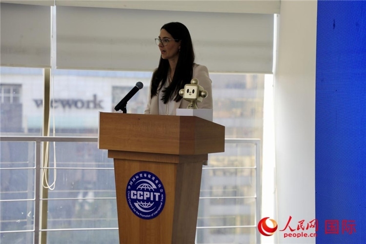 墨西哥外貿(mào)、投資和技術(shù)委員會總經(jīng)理蘇珊娜·杜克發(fā)表講話。人民網(wǎng) 埃內(nèi)斯托·多明戈斯攝