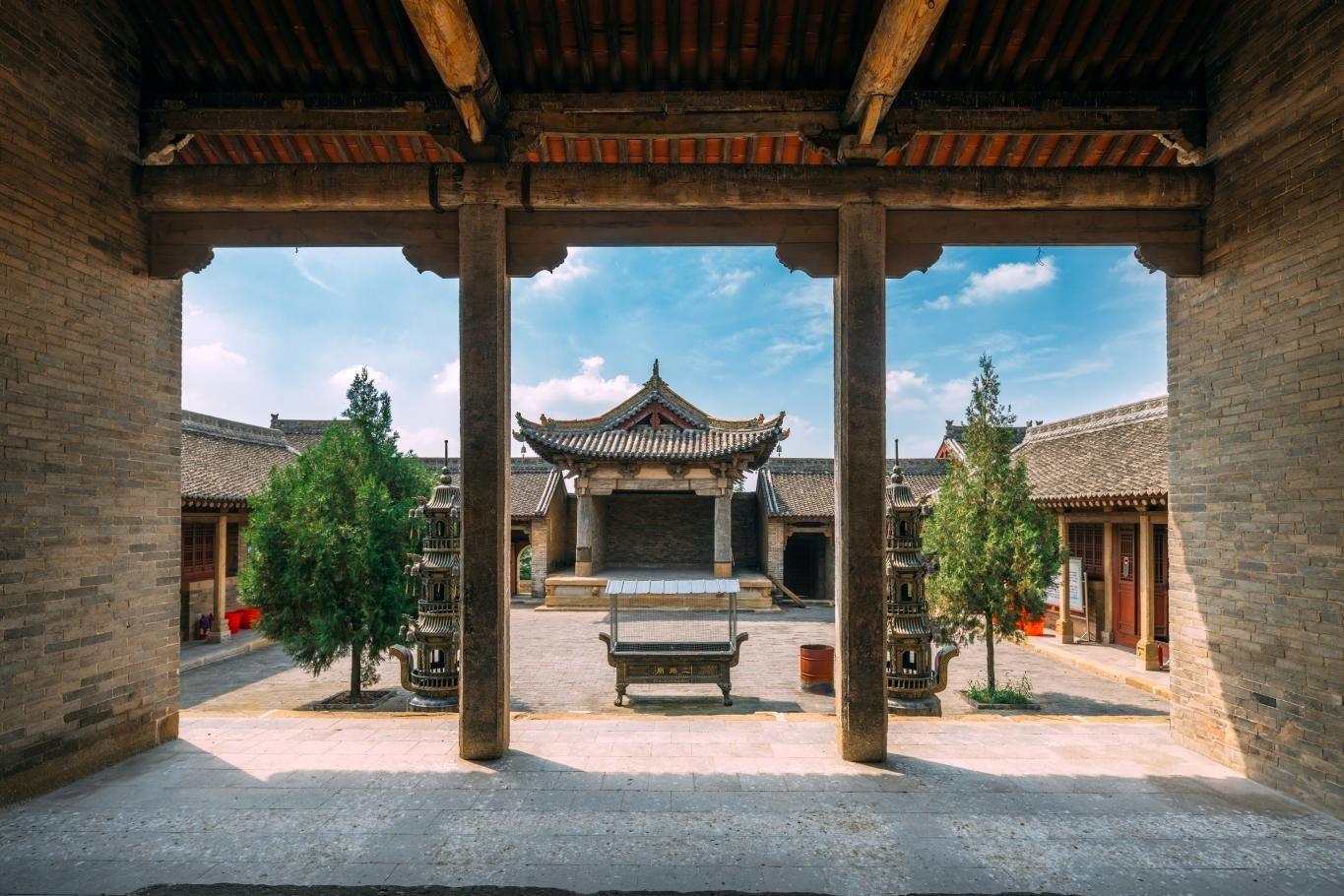 高平市王報(bào)村二郎廟金代戲臺(tái)。蘇唐詩(shī)攝