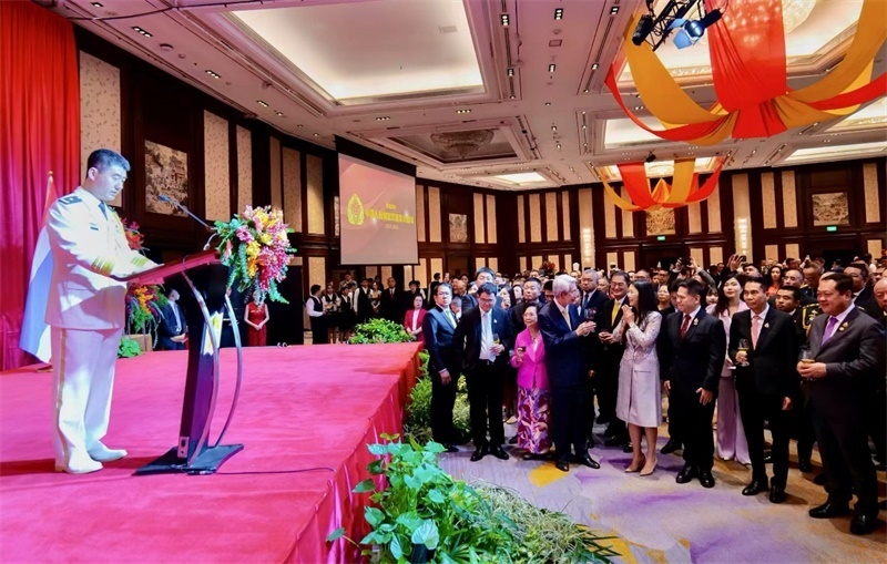 以上圖片均由使館提供，內(nèi)容說明：駐泰使館舉行慶祝建軍97周年招待會(huì)現(xiàn)場(chǎng)。