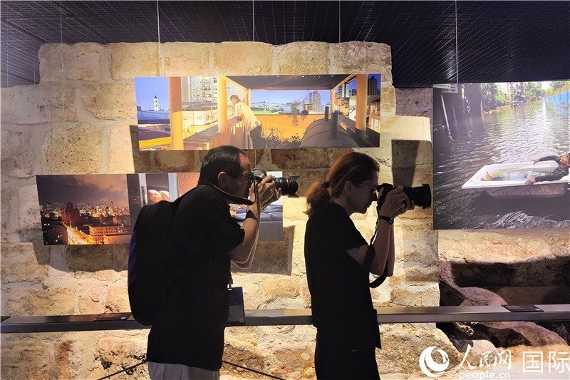 金磚國家城市主題攝影展現(xiàn)場。 人民網(wǎng)記者 于宏建攝