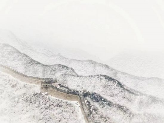 朱銳拍攝的長(zhǎng)城雪景。（受訪(fǎng)者供圖）