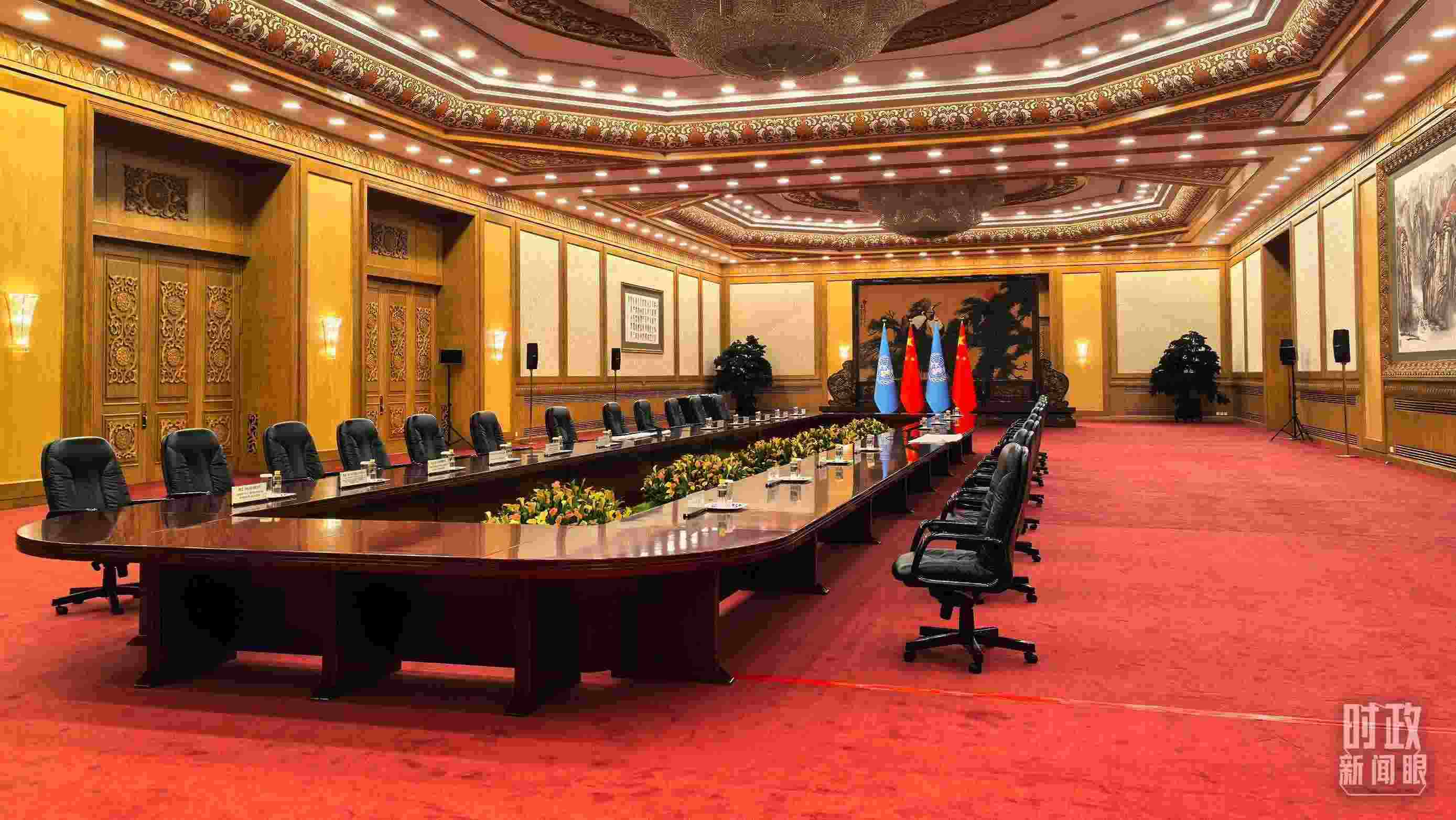  △同聯(lián)合國秘書長古特雷斯的會見會場，這是開始前的場景。（總臺央視記者劉瑞琳拍攝）