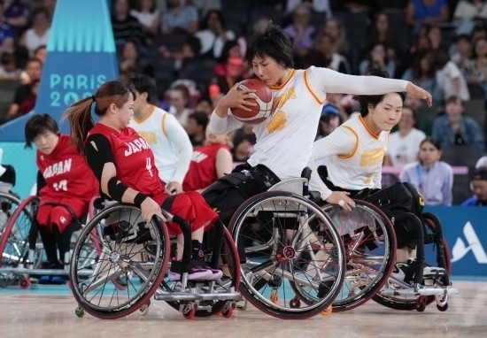 巴黎殘奧會｜“撞車、摔倒，我們都習慣了”