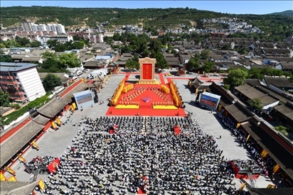 公祭伏羲大典現(xiàn)場(chǎng)。新華社發(fā)（周文濤 攝）