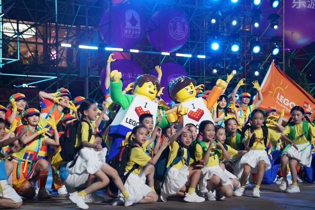 9月14日晚，演員在上海旅游節(jié)開(kāi)幕式上表演。新華社發(fā)（陳浩明 攝）