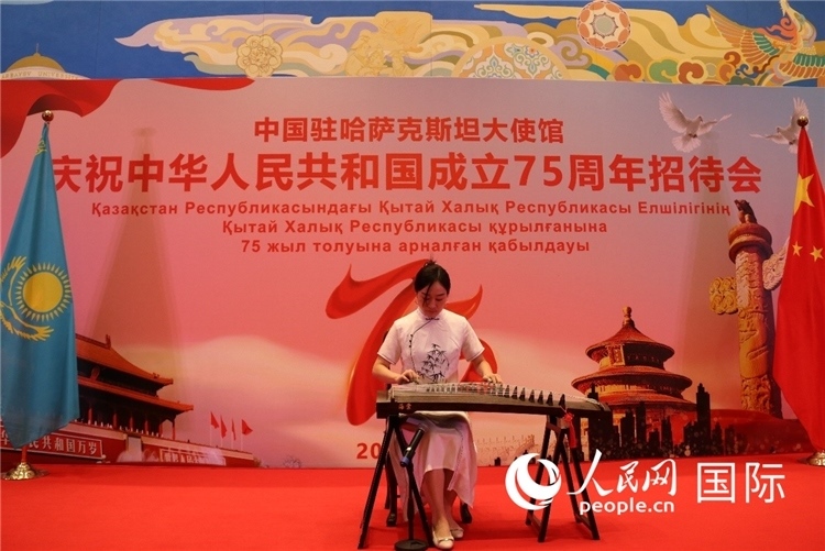 現(xiàn)場演出 人民網(wǎng)記者李強(qiáng)攝