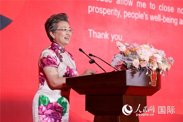 中國(guó)駐迪拜總領(lǐng)事歐渤芊致辭。人民網(wǎng)記者任皓宇攝