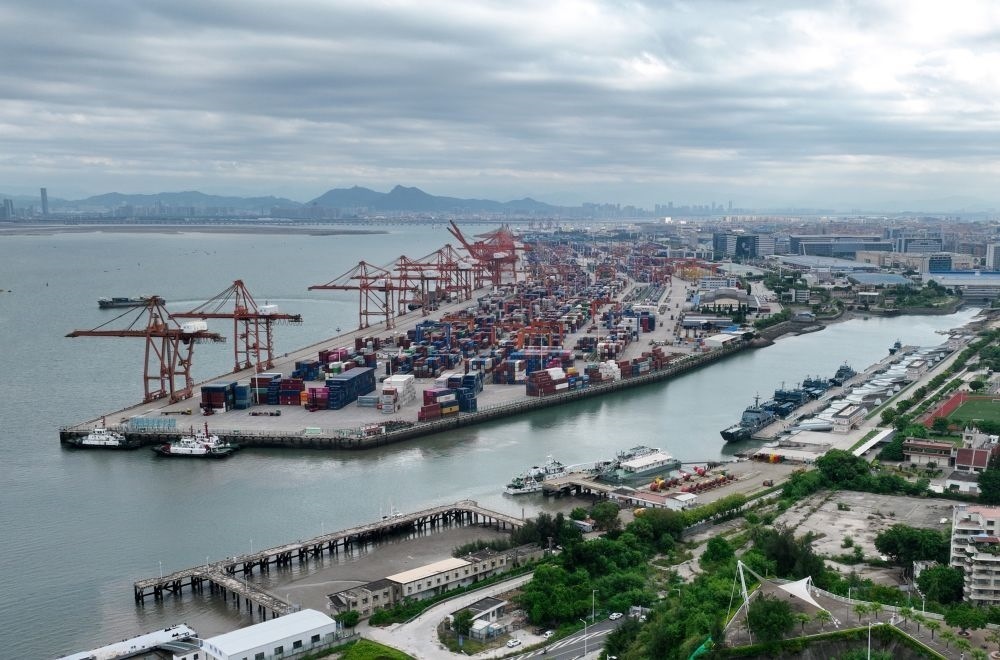 這是中國（福建）自由貿(mào)易試驗區(qū)廈門片區(qū)內(nèi)的廈門海天碼頭（2024年9月4日攝）。