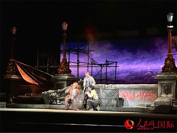 演出現(xiàn)場(chǎng)。人民網(wǎng)記者 簡(jiǎn)承淵攝