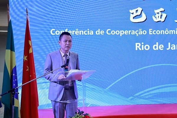 中國駐里約熱內(nèi)盧總領(lǐng)館副總領(lǐng)事王尉育在活動現(xiàn)場致辭。人民網(wǎng)記者 陳海琪攝