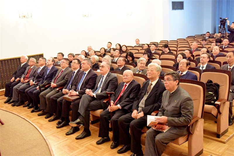 5.中俄資深外交官、學(xué)者、新聞媒體代表等70余人出席活動。 主辦方供圖