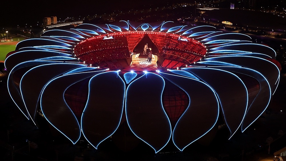 2023年9月23日，第19屆亞洲運動會開幕式上，最后一棒火炬手汪順和“數(shù)字火炬手”在開幕式上點燃主火炬。