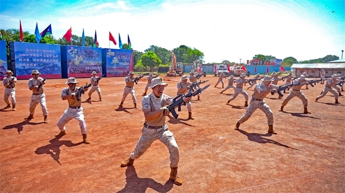 刺殺操表演。王軍杰攝