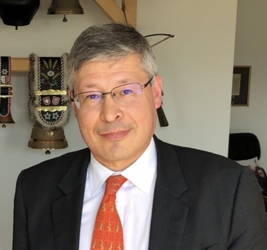 瑞士日內(nèi)瓦伯爾尼大區(qū)經(jīng)濟發(fā)展署前署長、經(jīng)濟學(xué)家 菲利普·莫尼耶