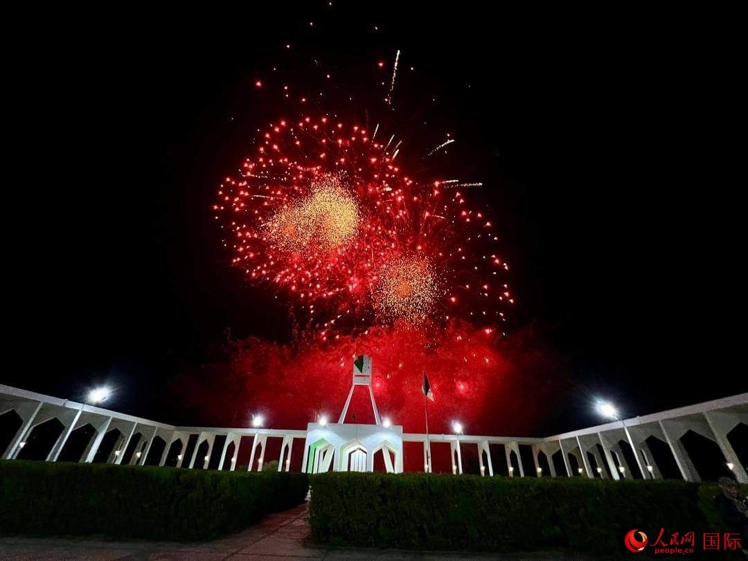 焰火表現(xiàn)現(xiàn)場(chǎng) 人民網(wǎng)記者 郝瑞敏攝