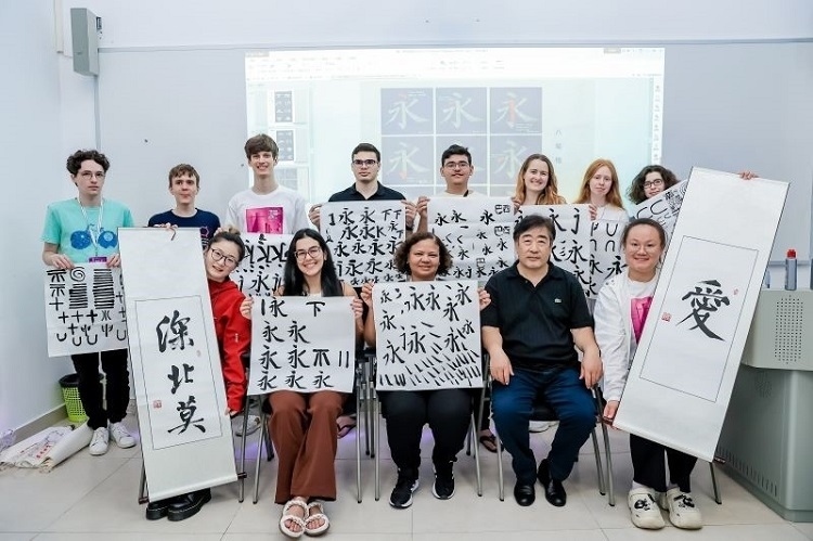 深北莫舉行文化交流活動。深北莫供圖