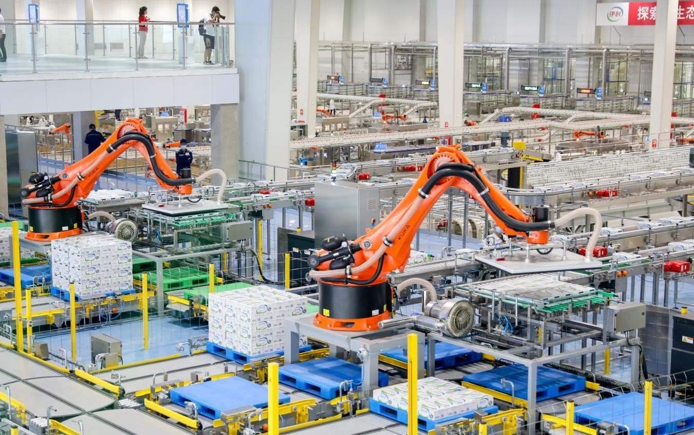 伊利數(shù)智化布局領(lǐng)跑行業(yè)。（受訪者供圖）