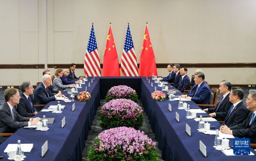 當(dāng)?shù)貢r間11月16日下午，國家主席習(xí)近平在利馬同美國總統(tǒng)拜登舉行會晤。新華社記者 丁林 攝