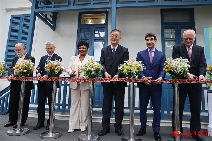 活動上，中巴嘉賓共同為“茶緣·中巴友誼園”剪彩，標(biāo)志著中巴友誼園中“茶之道”展覽正式開幕。人民網(wǎng)記者 張志文攝