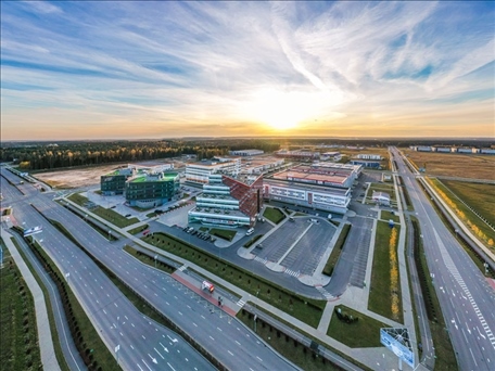 這是當(dāng)?shù)貢r間2021年10月19日在白俄羅斯首都明斯克郊區(qū)拍攝的中白工業(yè)園。