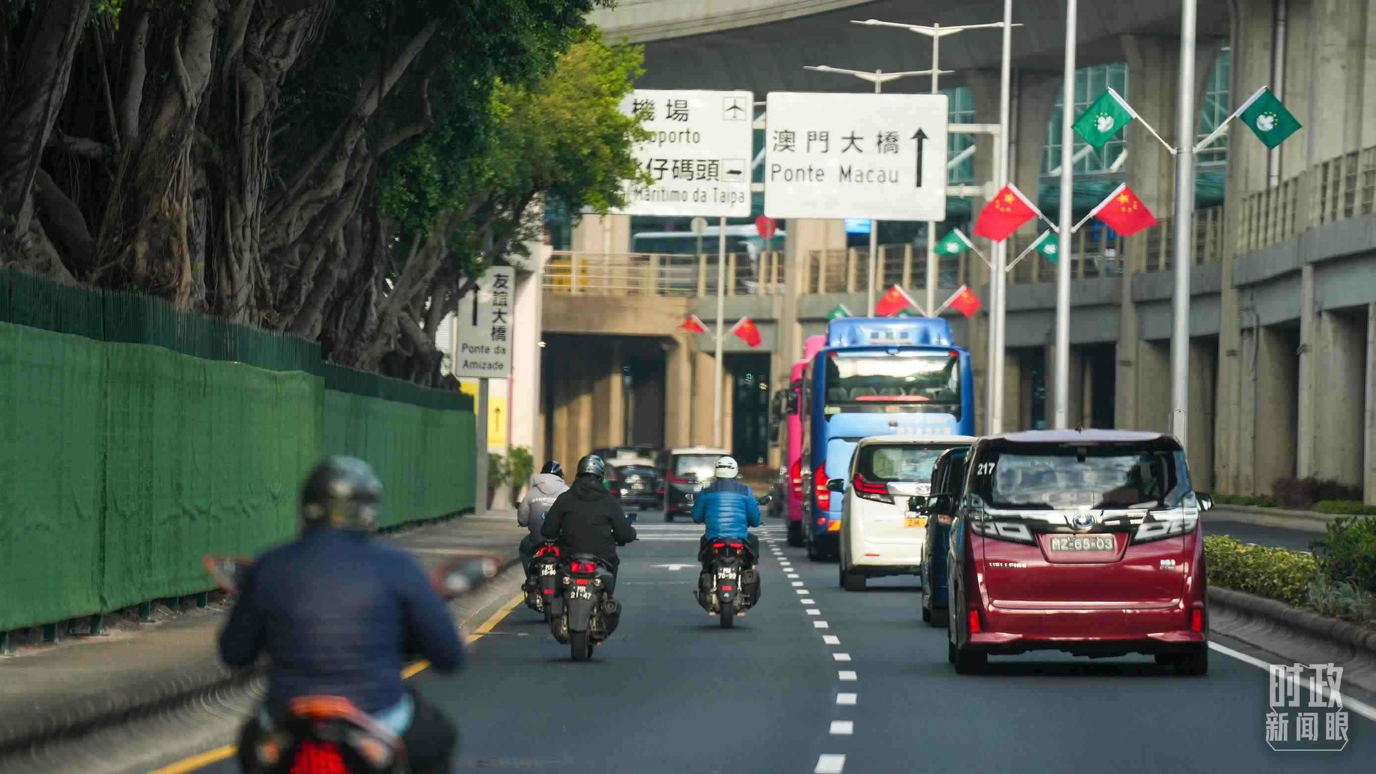 △澳門街頭。（總臺(tái)記者李晉拍攝）
