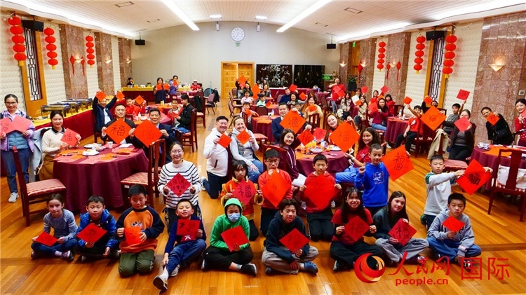 威廉蘭德小學(xué)師生活動現(xiàn)場合影。李鑫江攝