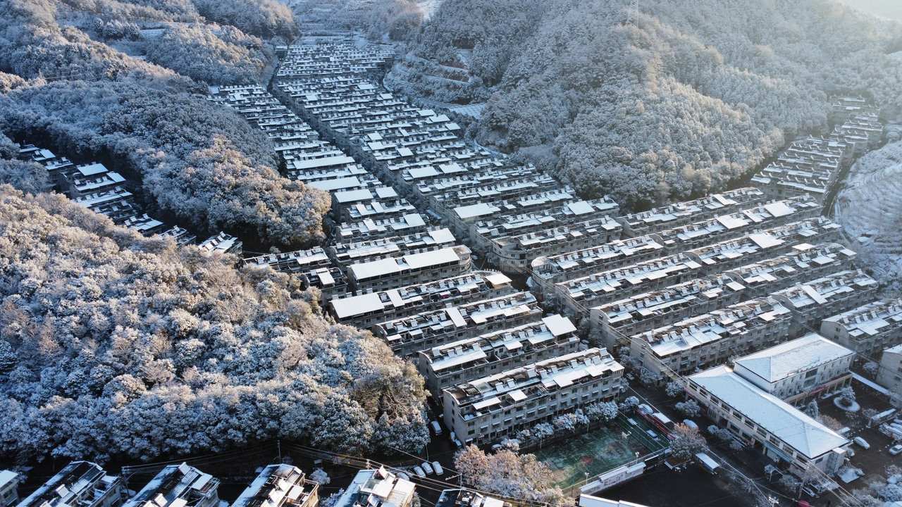 慶元縣濛洲街道同濟(jì)新村，雪后初霽。慶元縣融媒體中心 供圖
