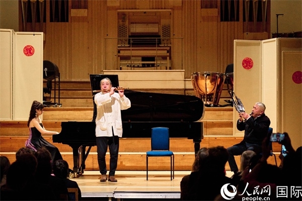 旅英音樂家聯(lián)袂演奏《枉凝眉》。楊浩鵬攝