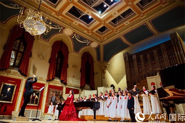 大合唱《燈火里的中國》。楊浩鵬攝