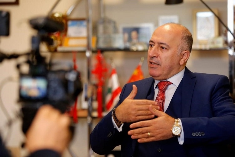 瓦里夫·庫邁哈在接受采訪。受訪者供圖