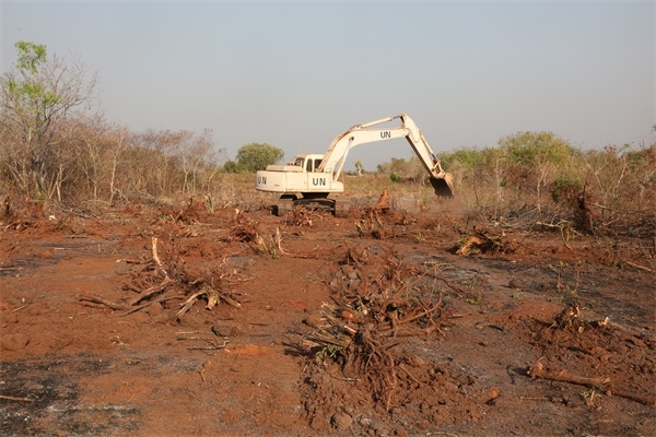 施工現(xiàn)場(chǎng)。張曉昆攝