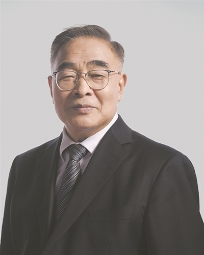 張伯禮 全國(guó)人大代表、中國(guó)工程院院士