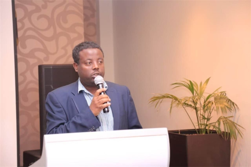 圖為埃塞俄比亞亞的斯亞貝巴大學(xué)政策研究員巴盧·德米西。受訪者供圖