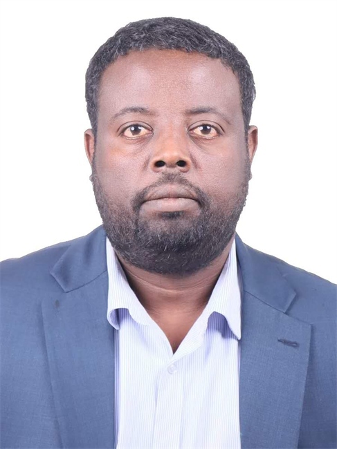 圖為埃塞俄比亞亞的斯亞貝巴大學(xué)政策研究員巴盧·德米西。受訪者供圖