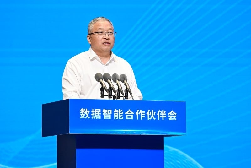 圖為豫資控股集團黨委書記、董事長秦建斌。